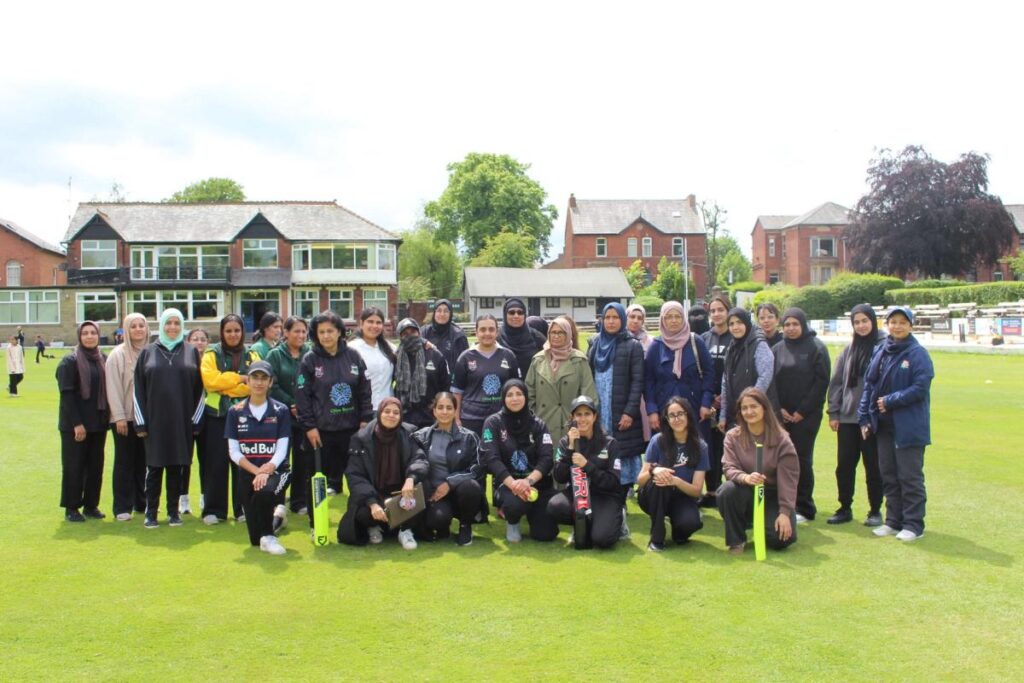 Over 100 women and girls turn out for cricket open day